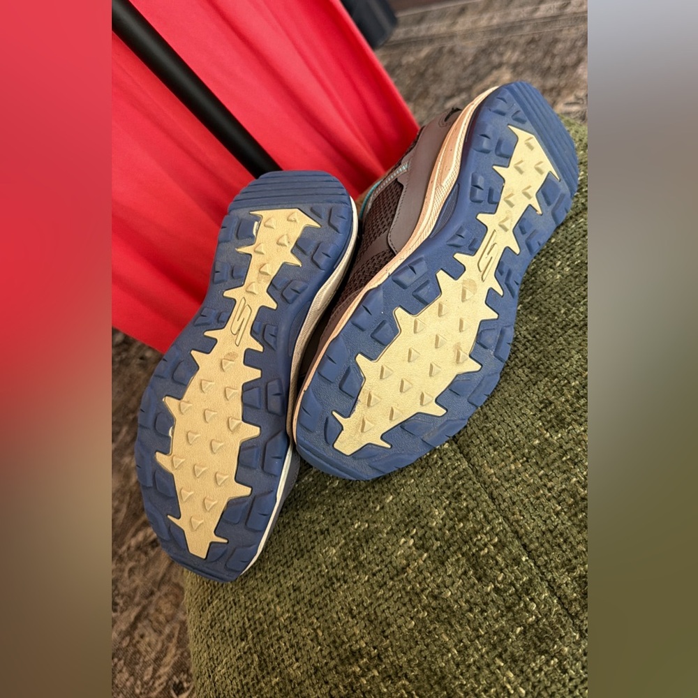 Sketchers Go Trail Altitude Air Cooled Goga Mat insole Women’s 7.5 Sneaker - Picture 2 of 5